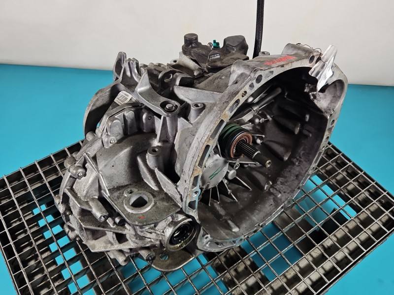 КПП Коробка передач Renault Trafic PF6082