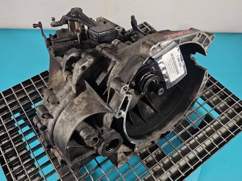 КПП Коробка передач Volvo S40 3M5R-7002-XE