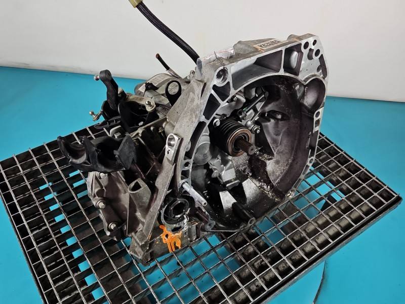 КПП Коробка передач Dacia Sandero JH3928