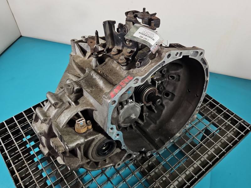 КПП Коробка передач Kia Carnival Y060712101