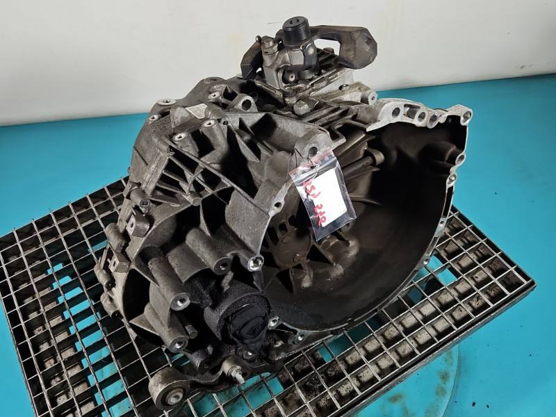 КПП Коробка передач Volvo V40 EU1R-7002-LEE