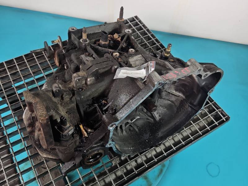 КПП Коробка передач Hyundai Trajet 979897