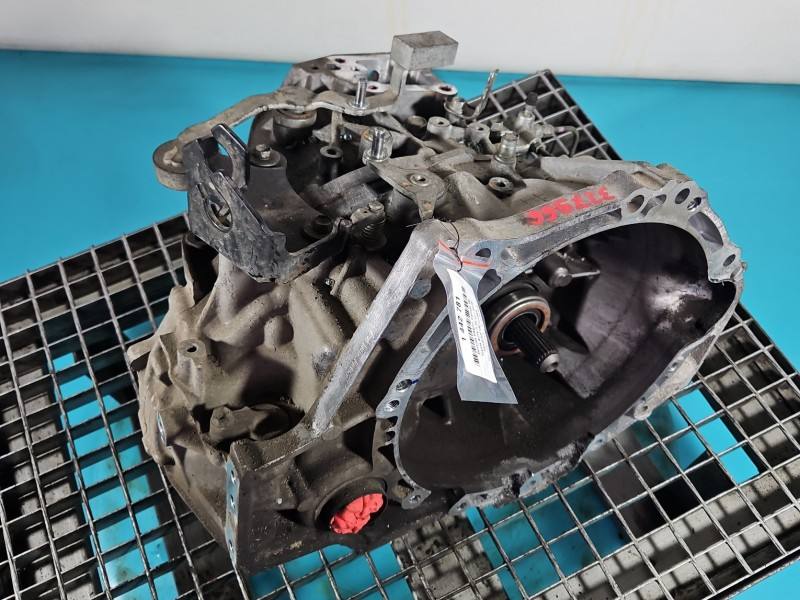 КПП Коробка передач Toyota Auris 31115-05031