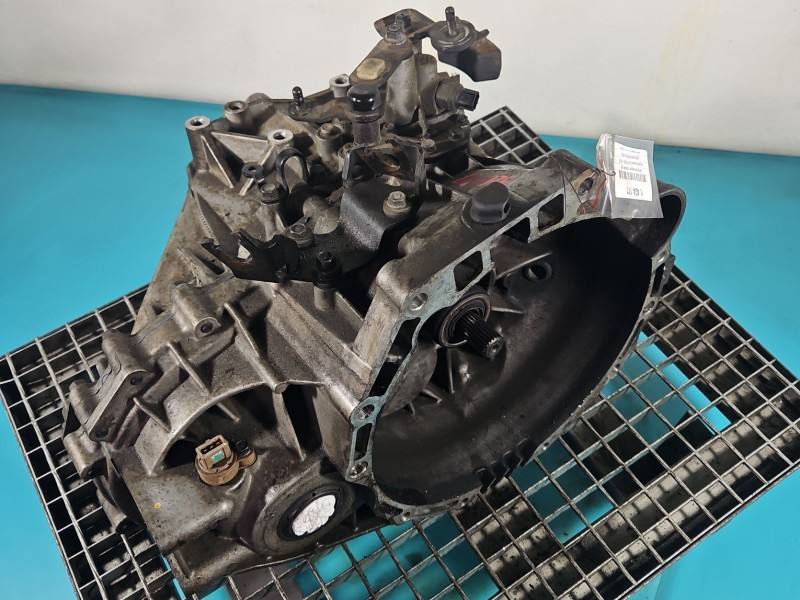 КПП Коробка передач Hyundai Santa Fe 4300038060