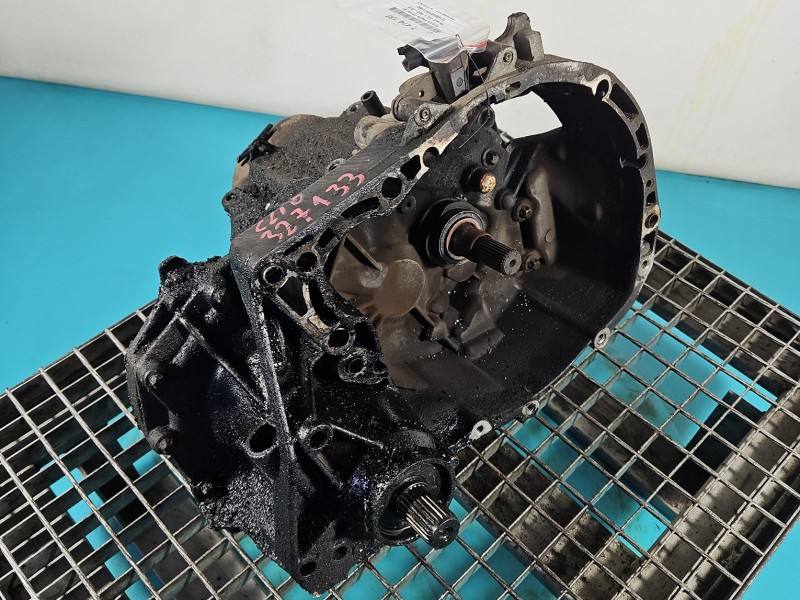 КПП Коробка передач Renault Clio JB3936