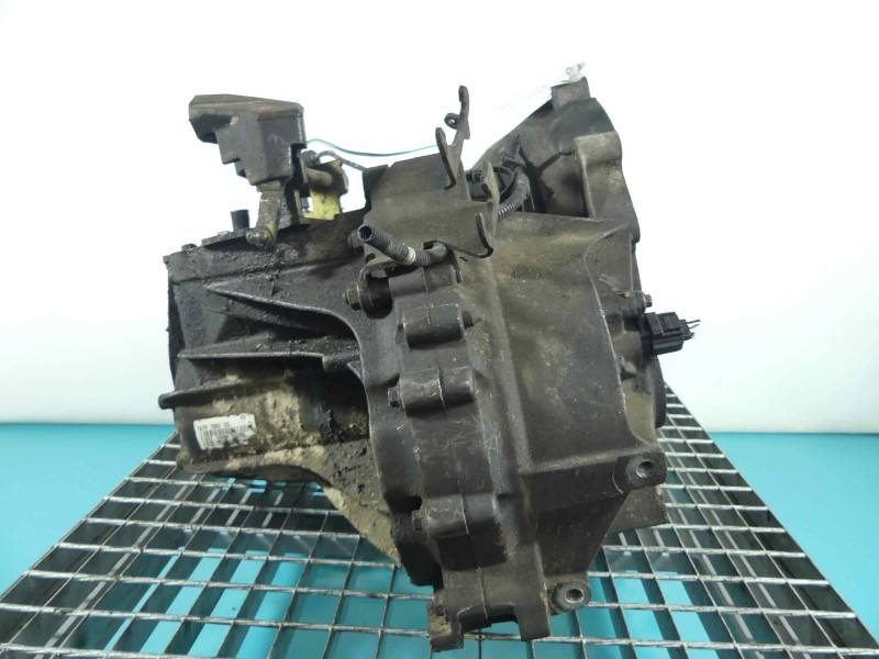 КПП Коробка передач Ford Mondeo 1S7R-7002-DD — фото деталі 5