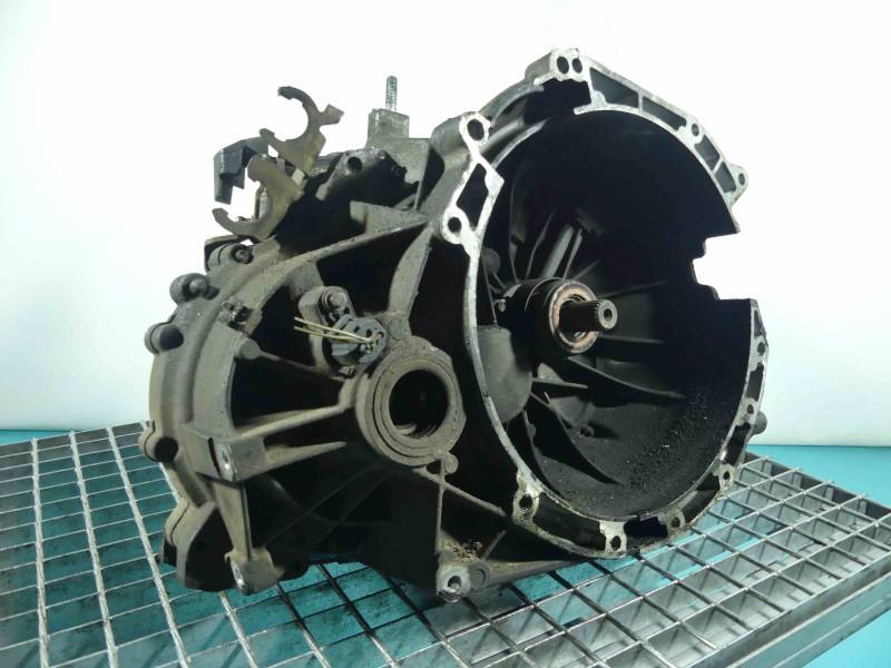 КПП Коробка передач Ford Mondeo 1S7R-7002-DC