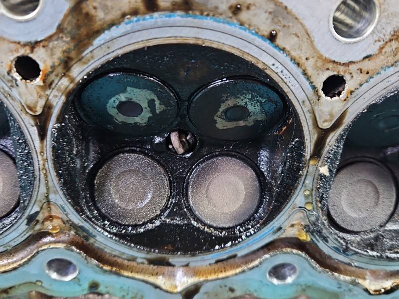 ГБЦ Головка блоку Citroen C3 10B217 — фото деталі 15