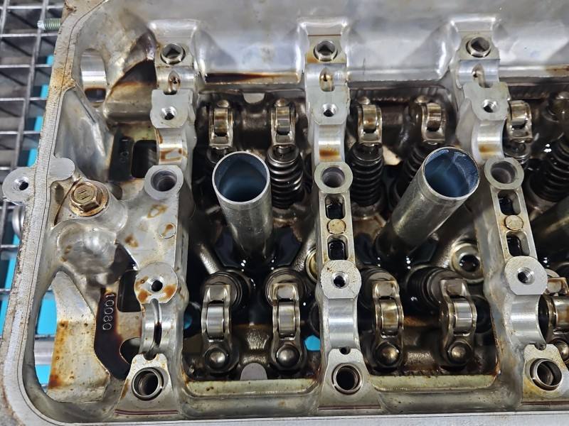ГБЦ Головка блоку Toyota Auris 1ZR — фото деталі 7