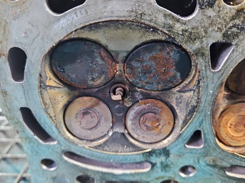 ГБЦ Головка блоку Toyota Auris 1ZR — фото деталі 10