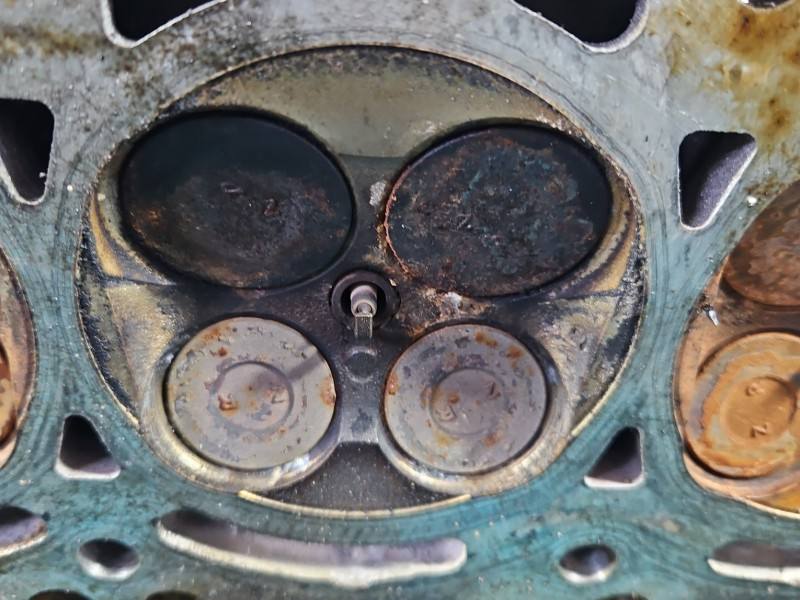 ГБЦ Головка блоку Toyota Auris 1ZR — фото деталі 12