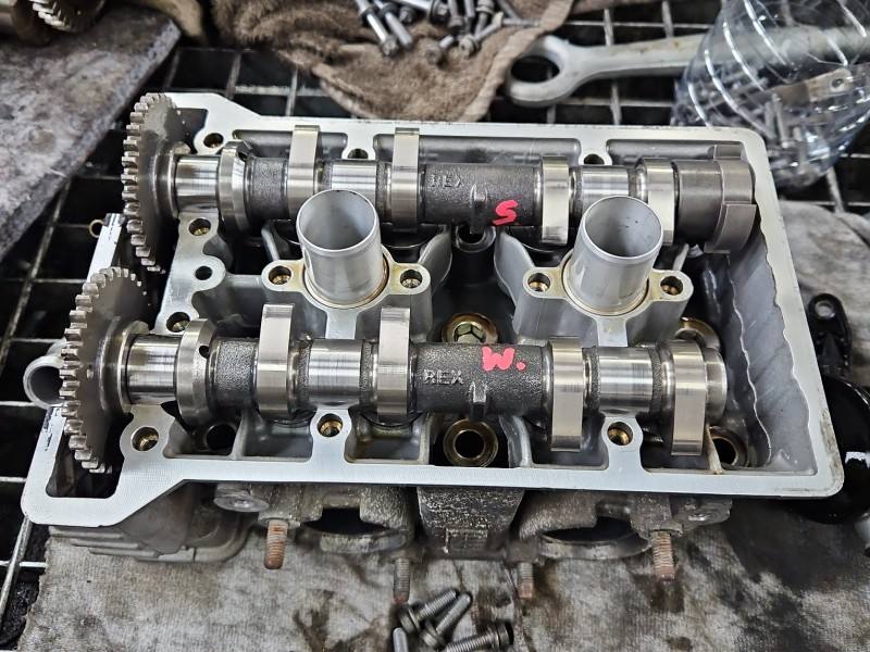 ГБЦ Головка блоку BMW i3 8528930 — фото деталі 2