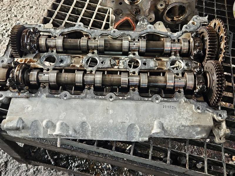 ГБЦ Головка блоку Renault Master M9TC704 — фото деталі 3
