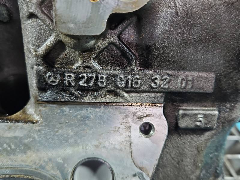 ГБЦ Головка блоку Mercedes GL X166 2780163201 — фото деталі 8