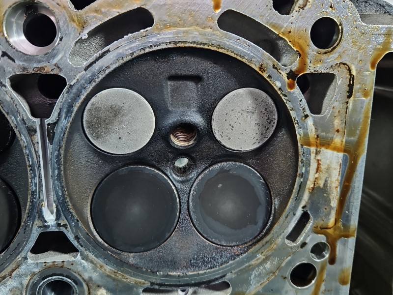 ГБЦ Головка блоку Mercedes GL X166 2780163201 — фото деталі 15