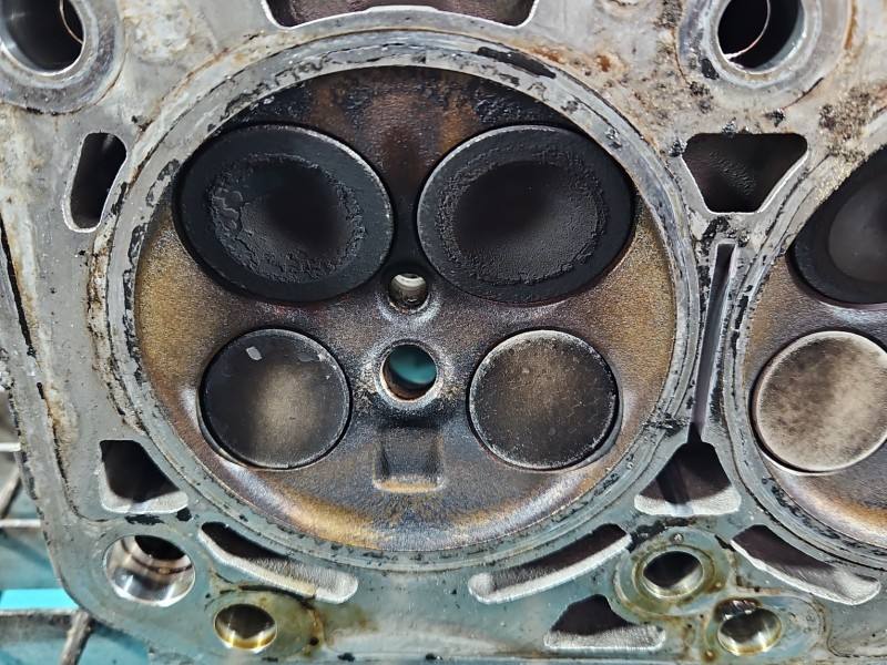 ГБЦ Головка блоку Mercedes GL X166 2780163101 — фото деталі 15
