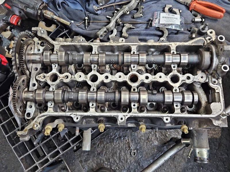 ГБЦ Головка блоку Toyota Avensis T27 2AD — фото деталі 3
