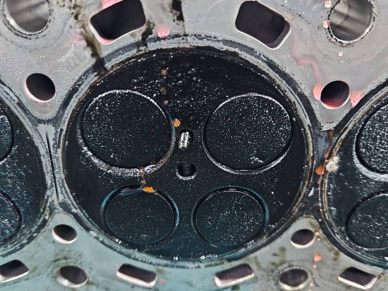 ГБЦ Головка блоку Toyota Avensis T27 2AD — фото деталі 13