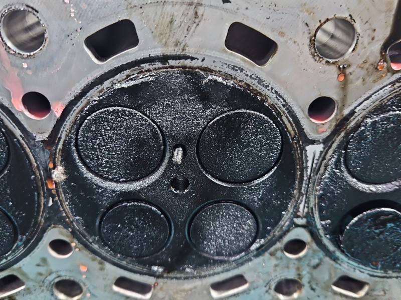 ГБЦ Головка блоку Toyota Avensis T27 2AD — фото деталі 14