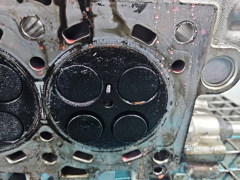 ГБЦ Головка блоку Toyota Avensis T27 2AD — фото деталі 15