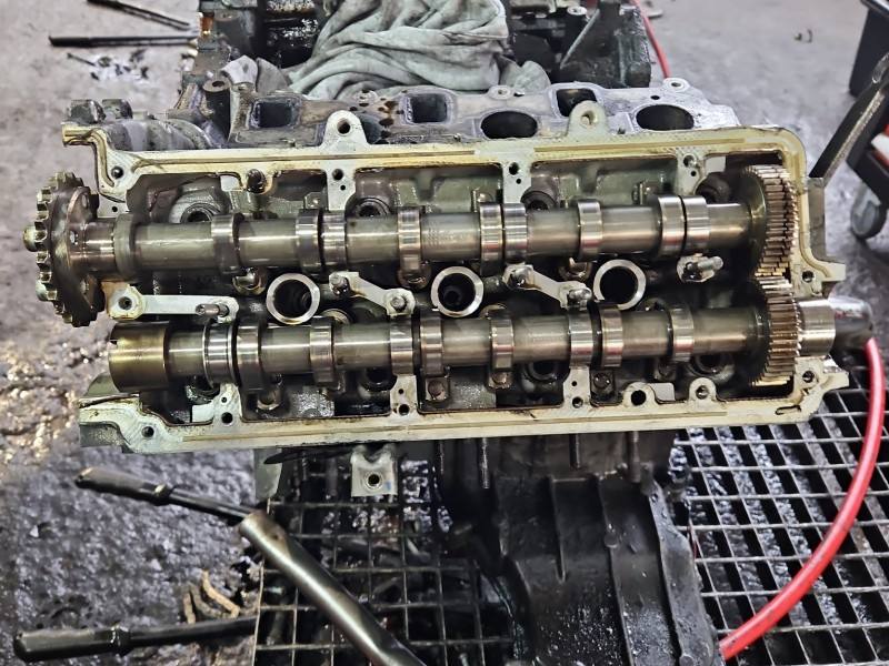 ГБЦ Головка блоку Audi A4 B7 0594AB