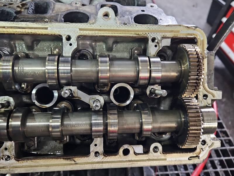 ГБЦ Головка блоку Audi A4 B7 0594AB — фото деталі 3