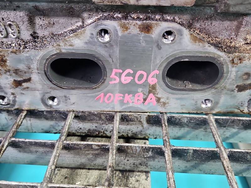 ГБЦ Головка блоку Peugeot 508 9822246110 — фото деталі 4