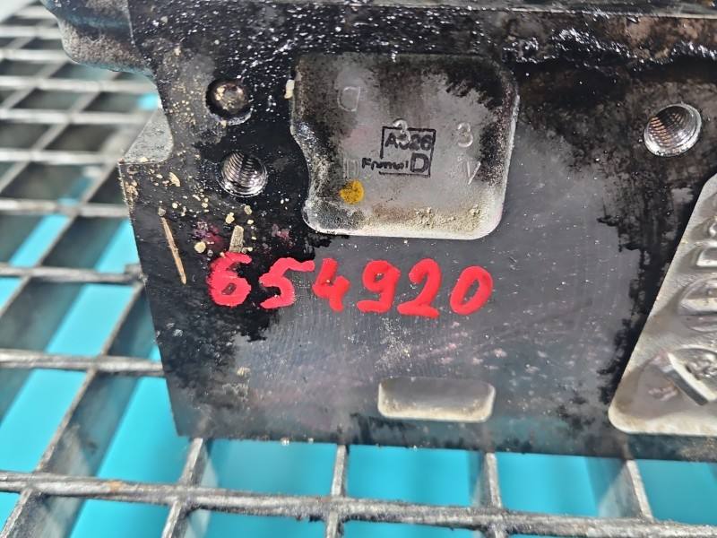 ГБЦ Головка блоку Mercedes E W213 R654016 — фото деталі 4