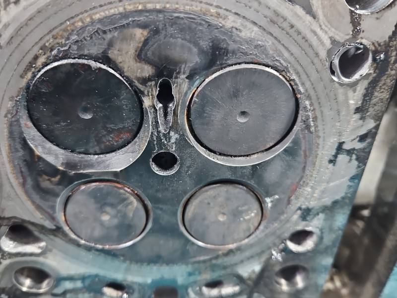 ГБЦ Головка блоку Mercedes E W213 R654016 — фото деталі 9