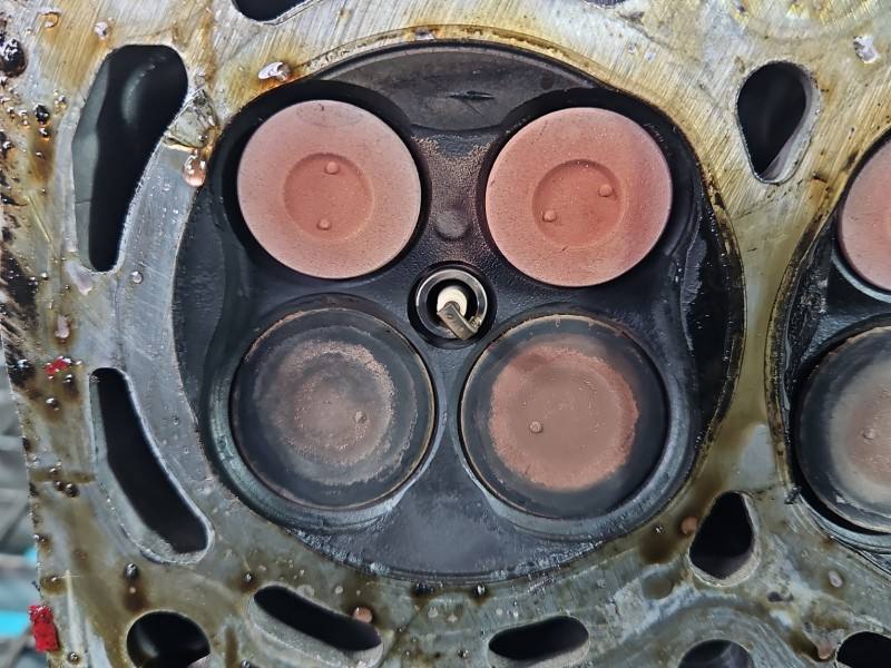 ГБЦ Головка блоку Toyota Auris — фото деталі 13