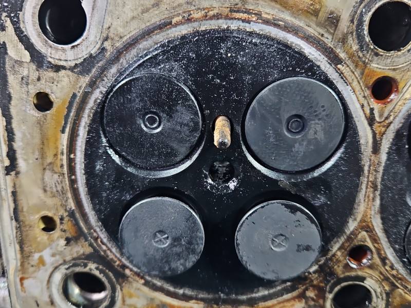 ГБЦ Головка блоку Opel Astra J 55576872 — фото деталі 13