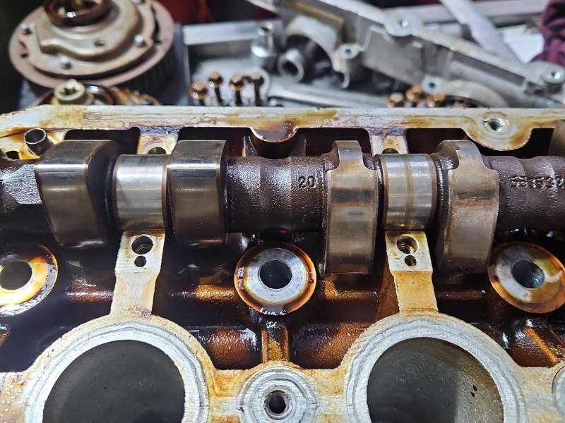 ГБЦ Головка блоку Opel Astra J A16XER — фото деталі 4
