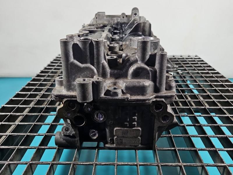 ГБЦ Головка блоку Jaguar XE G4D3-6J011-BB — фото деталі 3