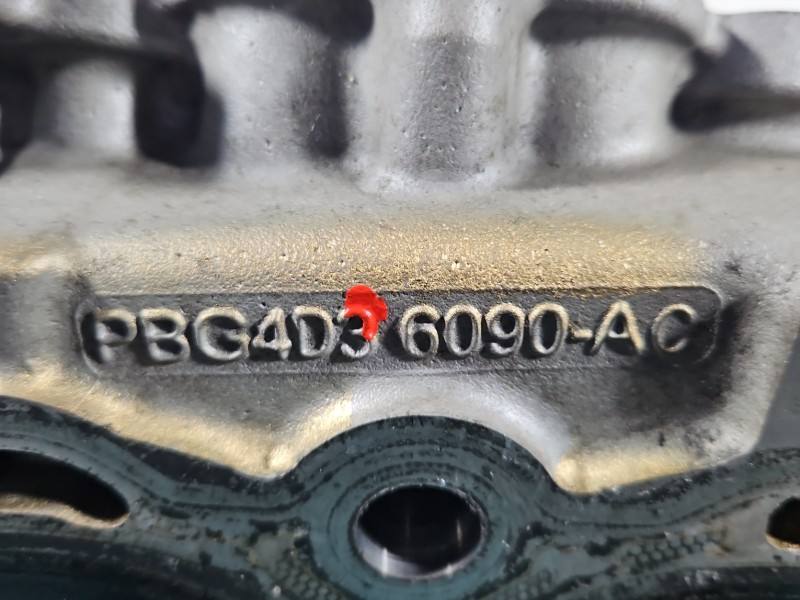 ГБЦ Головка блоку Jaguar XE G4D3-6J011-BB — фото деталі 9