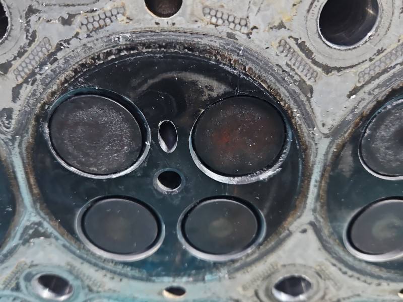 ГБЦ Головка блоку Jaguar XE G4D3-6J011-BB — фото деталі 11