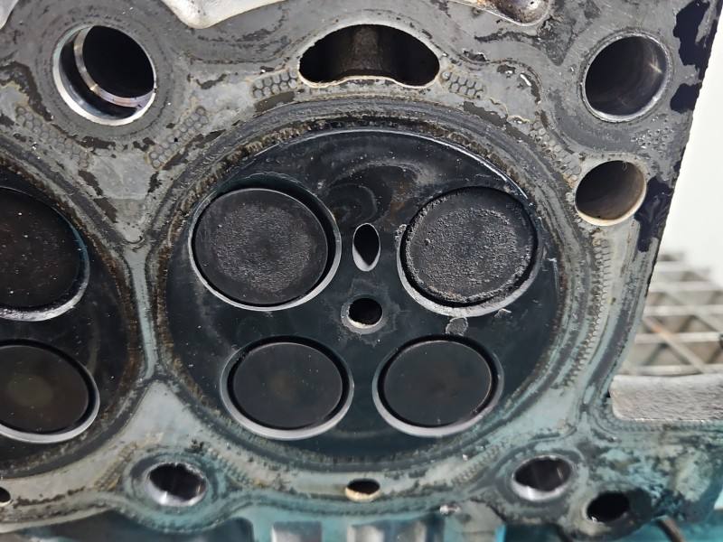 ГБЦ Головка блоку Jaguar XE G4D3-6J011-BB — фото деталі 13
