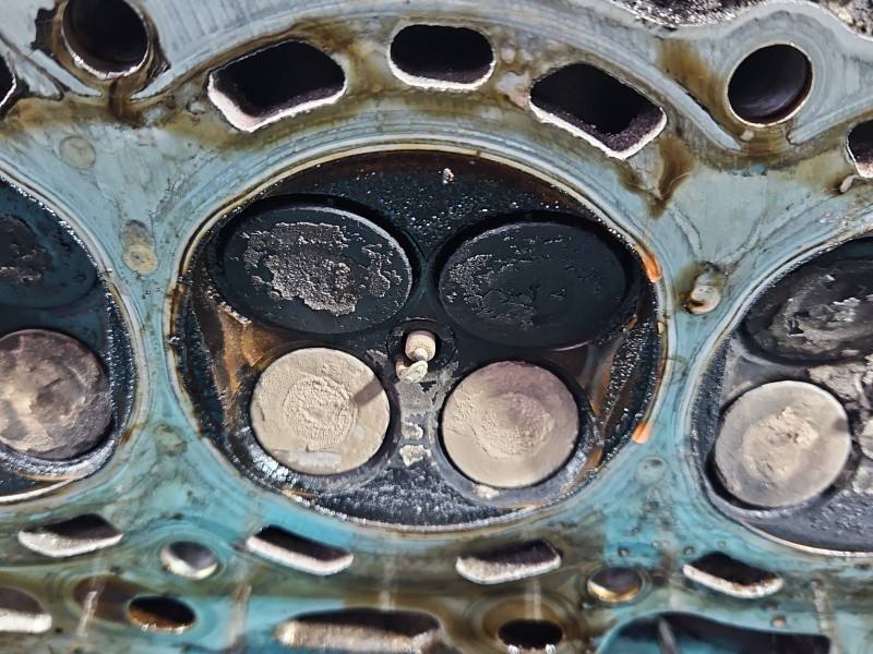 ГБЦ Головка блоку Toyota Avensis T25 E1Z-T72 — фото деталі 15