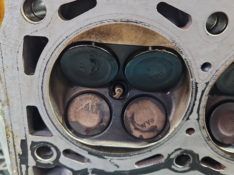 ГБЦ Головка блока Dodge Caliber 04884510AC — фото детали 12