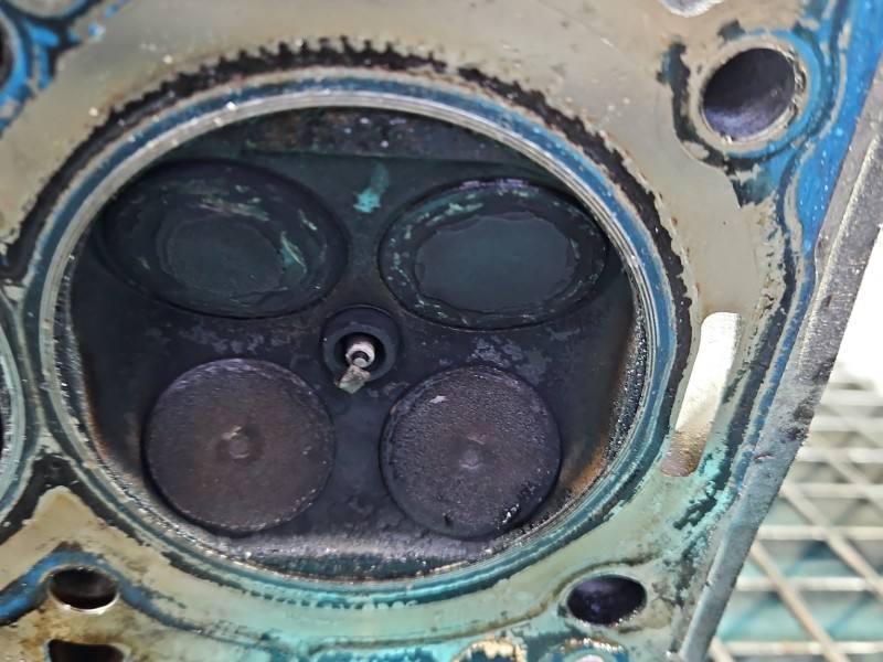 ГБЦ Головка блоку Skoda Citigo CHY — фото деталі 16
