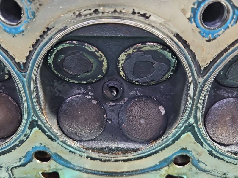 ГБЦ Головка блоку Skoda Citigo CHY — фото деталі 17