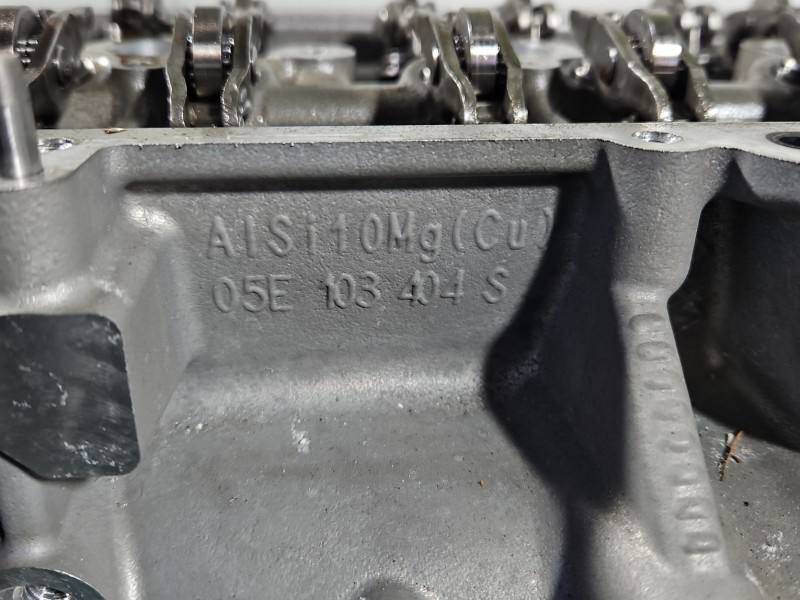 ГБЦ Головка блоку Skoda Octavia 4 05E103063L — фото деталі 6