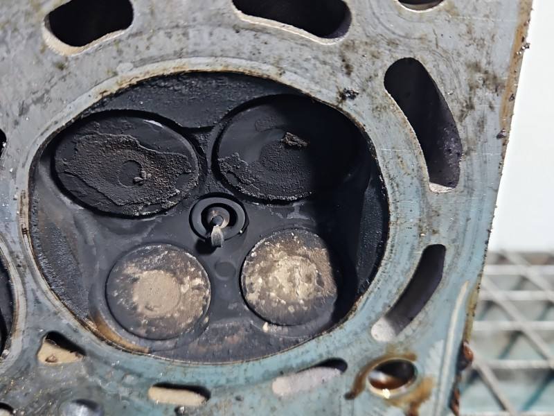 ГБЦ Головка блоку Toyota Yaris 3 — фото деталі 15