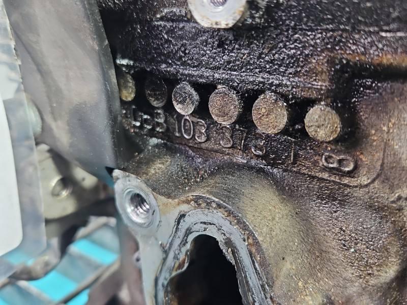 ГБЦ Головка блоку Audi A3 8L 06B103373T — фото деталі 9
