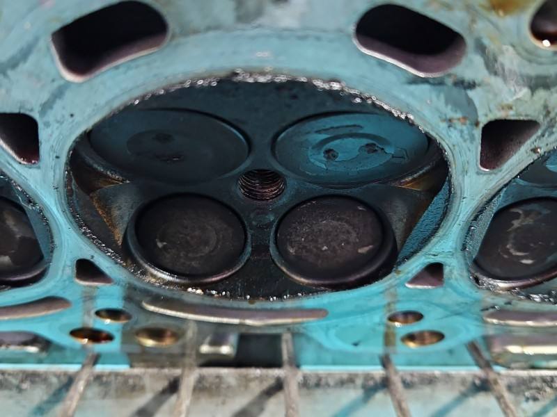 ГБЦ Головка блоку Toyota Auris — фото деталі 9
