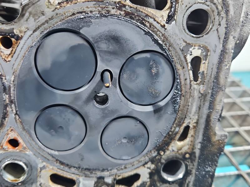ГБЦ Головка блоку Volkswagen Passat B6 CBB — фото деталі 12
