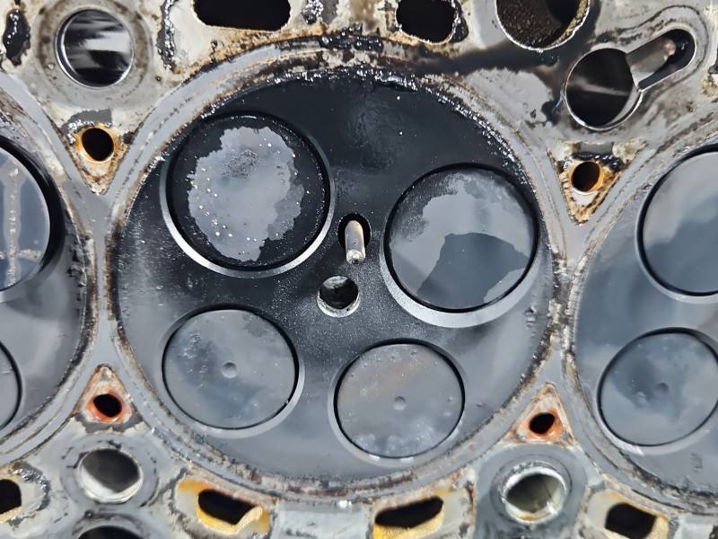 ГБЦ Головка блоку Volkswagen Passat B6 CBB — фото деталі 13