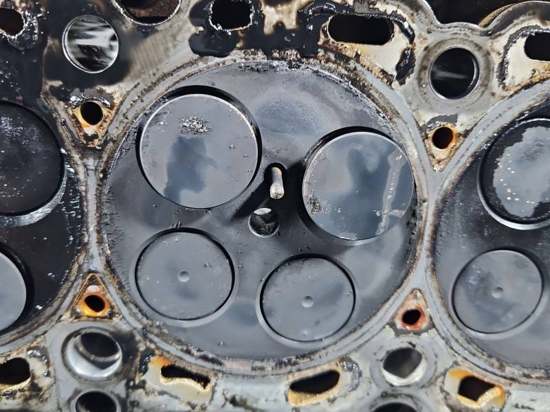 ГБЦ Головка блоку Volkswagen Passat B6 CBB — фото деталі 14