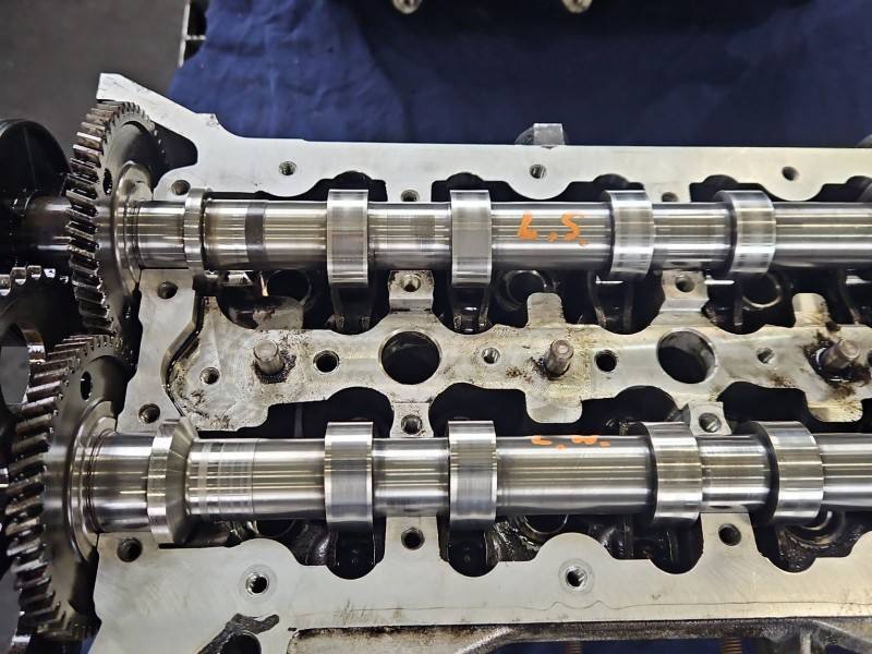 ГБЦ Головка блоку Jeep Grand Cherokee VM23D — фото деталі 3