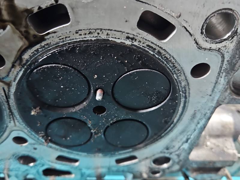 ГБЦ Головка блоку Toyota Avensis T27 1AD — фото деталі 14
