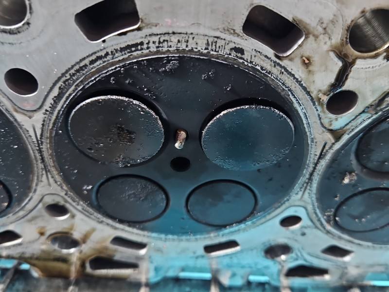 ГБЦ Головка блоку Toyota Avensis T27 1AD — фото деталі 15
